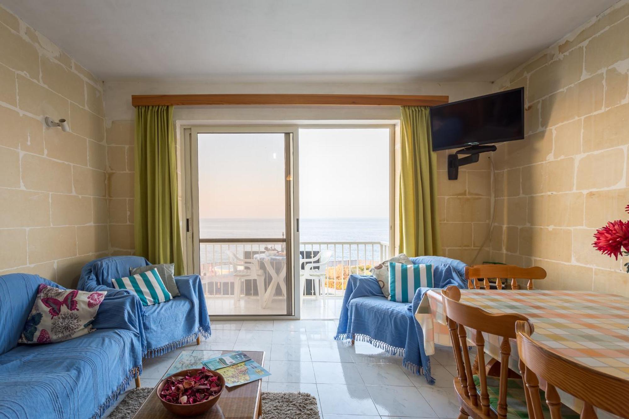 Bellavista - Comfortable Seafront Apartment With Central Heating - 3 Bedrooms, 2 Bathrooms Marsalforn Extérieur photo