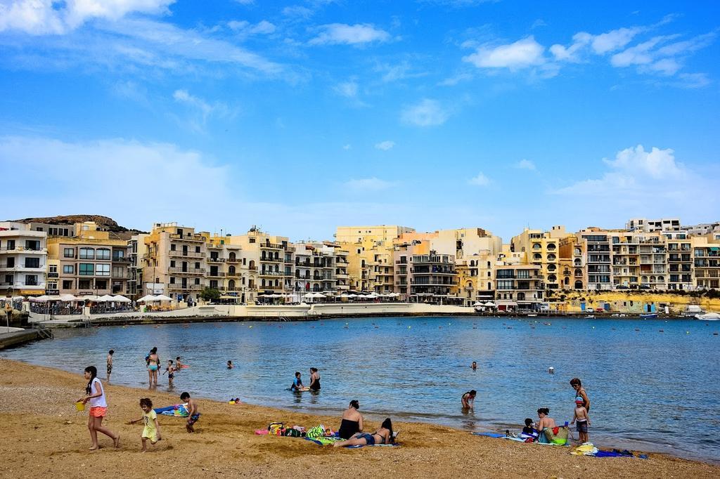 Bellavista - Comfortable Seafront Apartment With Central Heating - 3 Bedrooms, 2 Bathrooms Marsalforn Extérieur photo